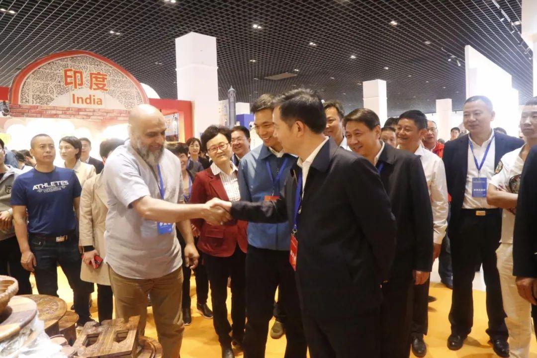 人工智能賦能文化創(chuàng)意產(chǎn)品，智慧升級(jí)引領(lǐng)未來創(chuàng)新浪潮