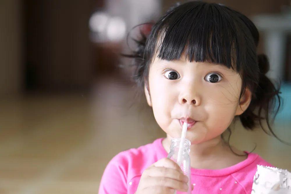 牛奶儲存指南，確保質(zhì)量與安全的存儲方法