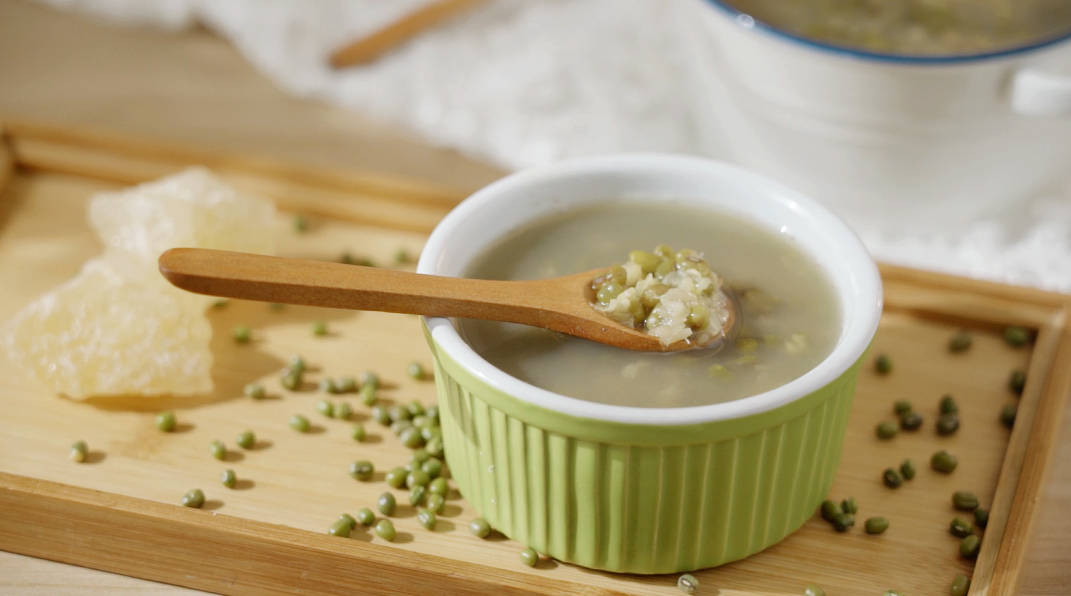 夏季養(yǎng)生重點(diǎn)，防暑降溫與清熱解毒食譜分享