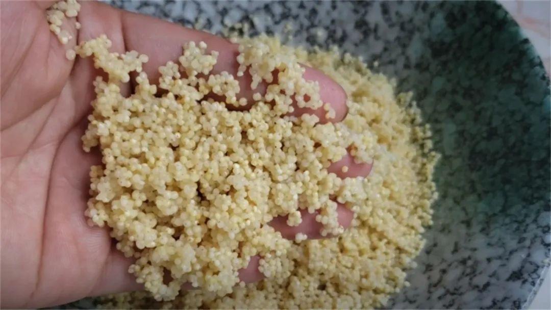 如何通過(guò)食物調(diào)節(jié)體內(nèi)氣血平衡的方法技巧