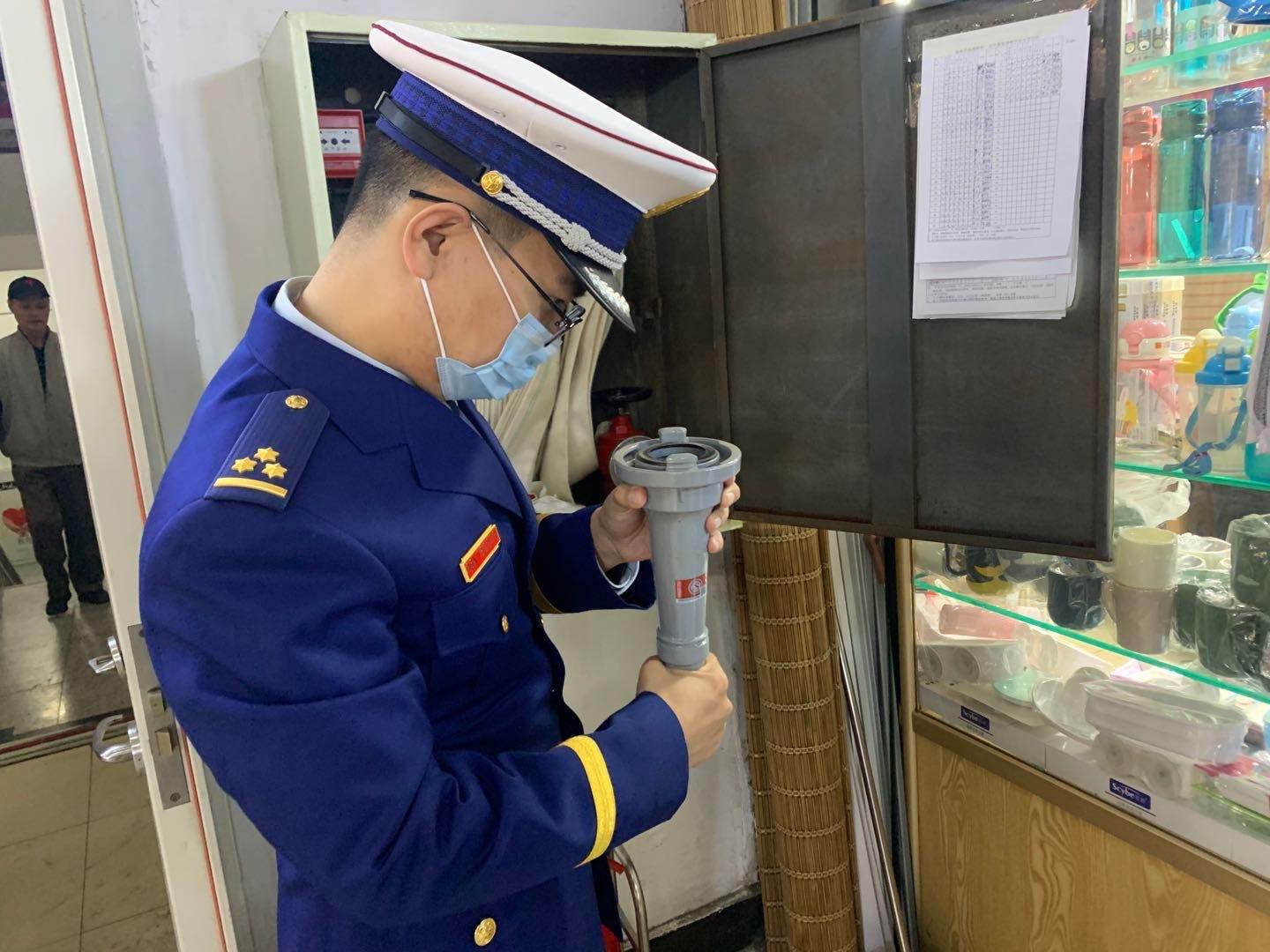 家庭防火，應(yīng)急照明燈具的使用與維護(hù)指南