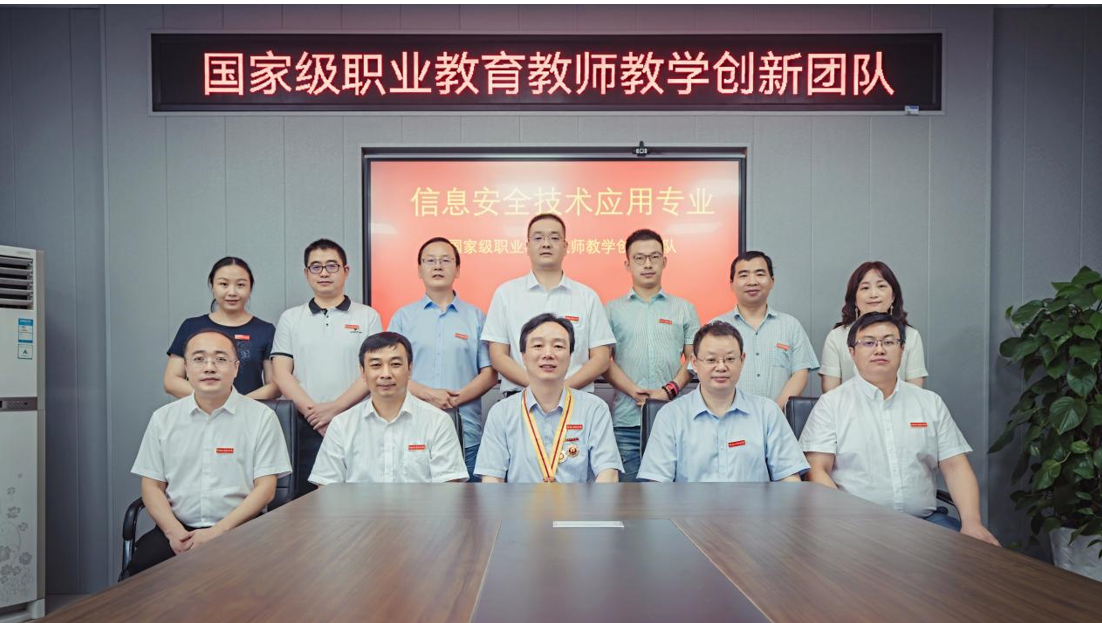 職業(yè)教育雙師型教師隊(duì)伍建設(shè)，現(xiàn)狀、挑戰(zhàn)與加強(qiáng)策略