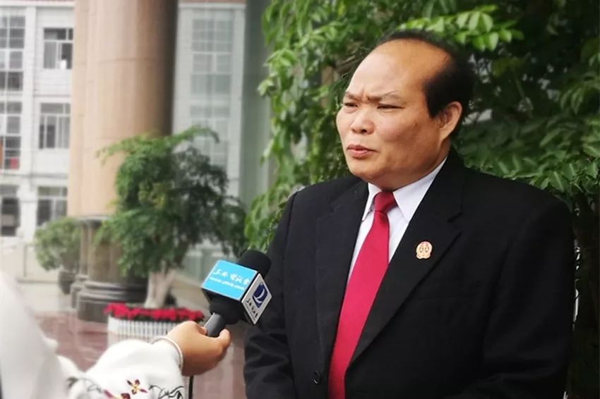 兩會(huì)熱議焦點(diǎn)，教育公平之路的探索與實(shí)踐