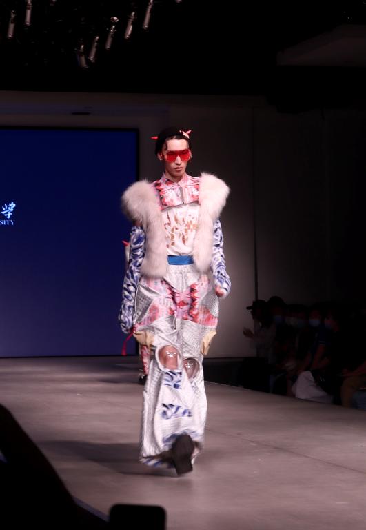 科技重塑傳統(tǒng)服飾文化，再設(shè)計與再創(chuàng)造的魅力