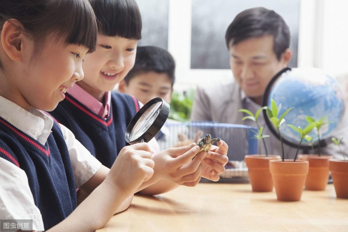 家庭教育，如何引導(dǎo)孩子樹立健康價(jià)值觀